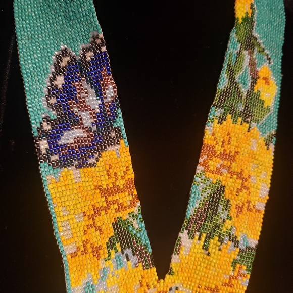 HANDMADE IN UKRAINE GERDAN NECKLACE - Picture 3 of 3